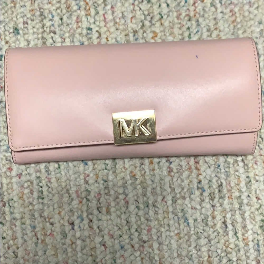 Michael kors wallet
